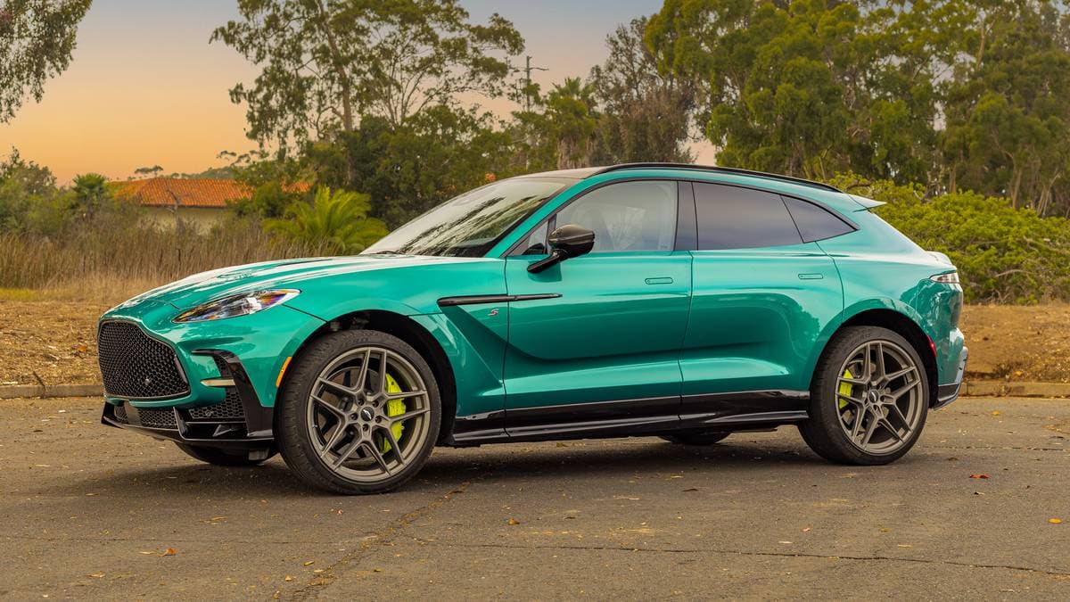 Aston Martin DBX S - 3