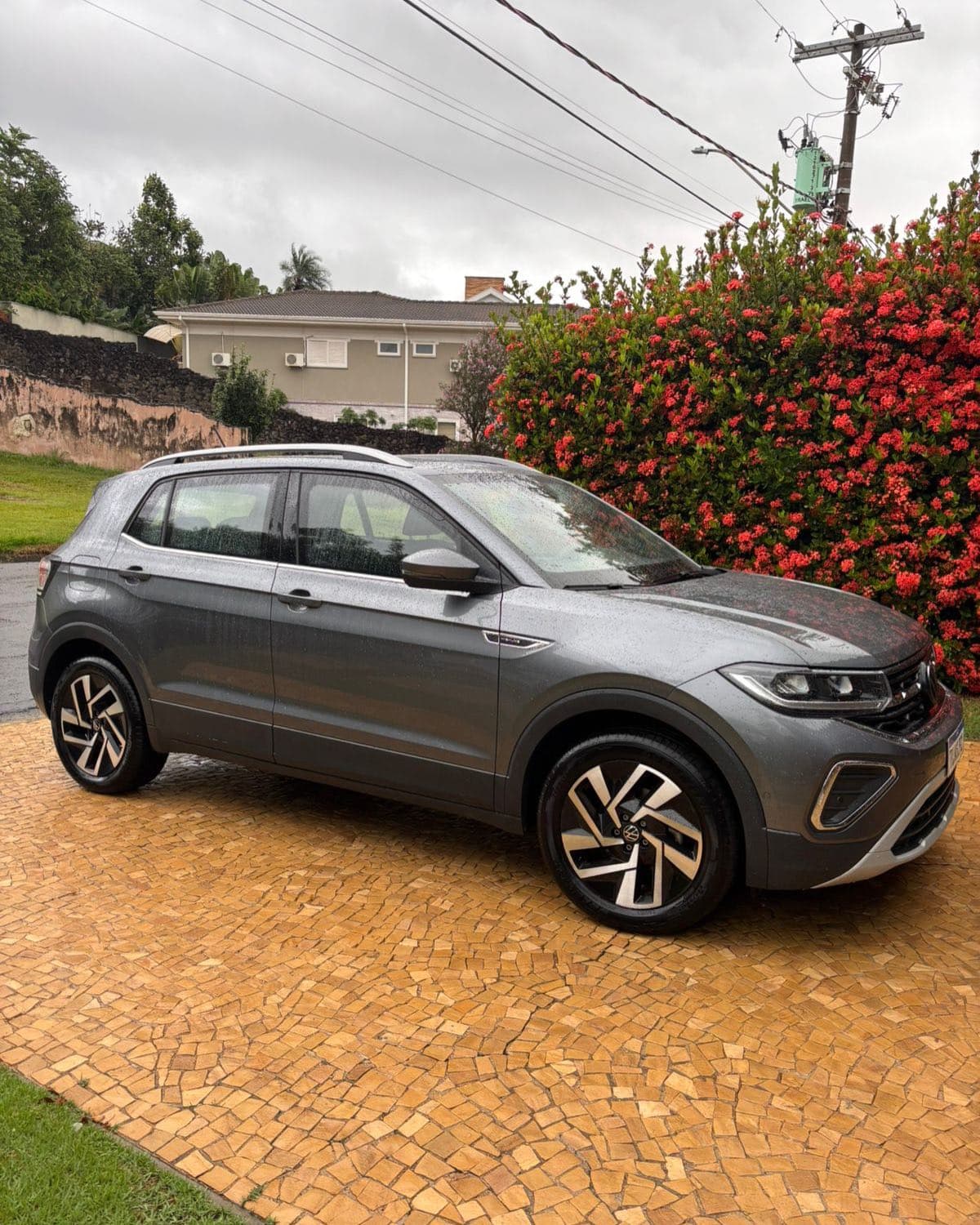 Volkswagen T-Cross Highline TSi 250 Blindado - 2