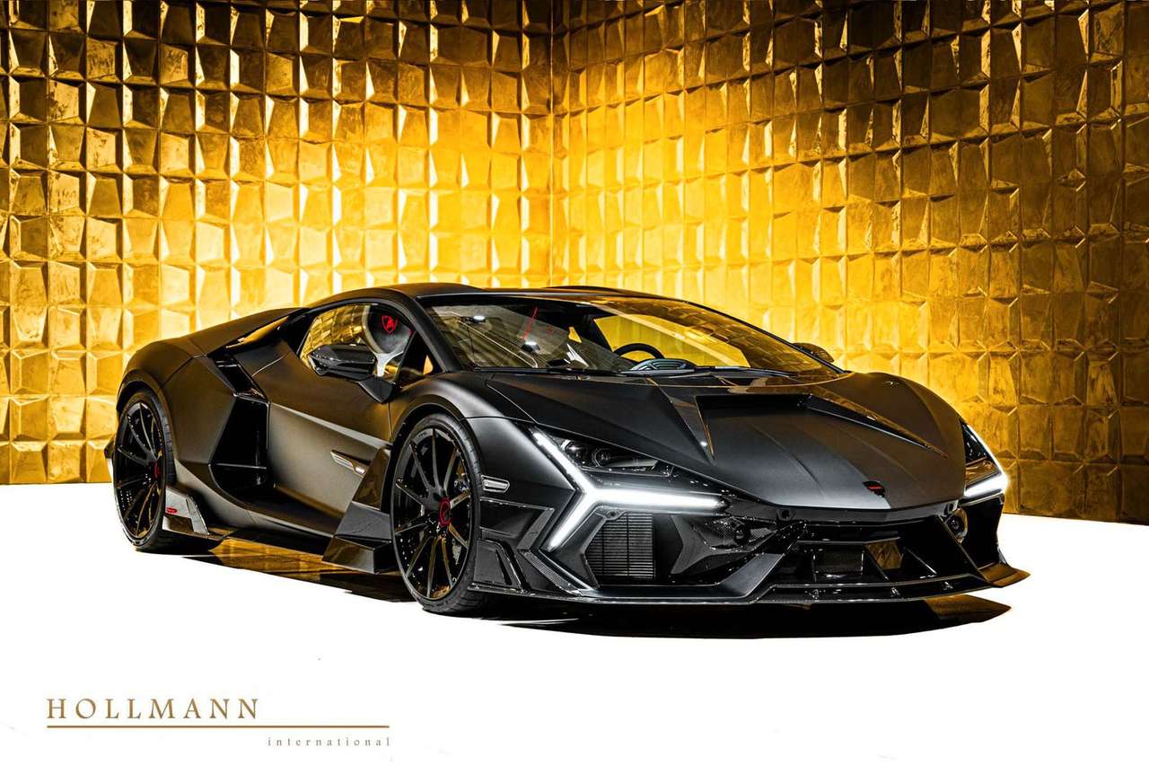 Lamborghini Revuelto