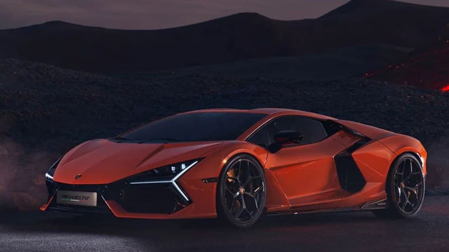 Lamborghini Revuelto - 2
